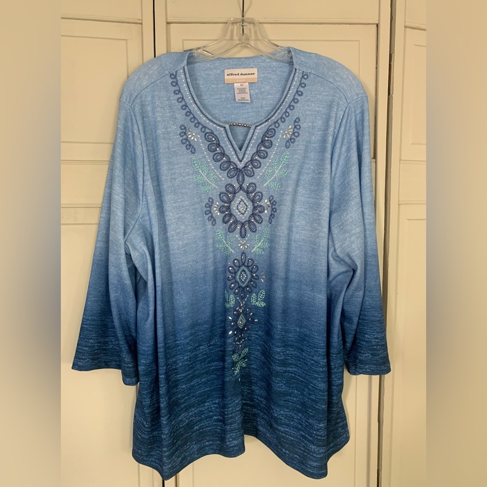 Alfred Dunner embellished tunic.